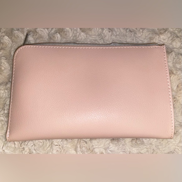 Christian Dior blush pink makeup bag - Picture 4 of 9